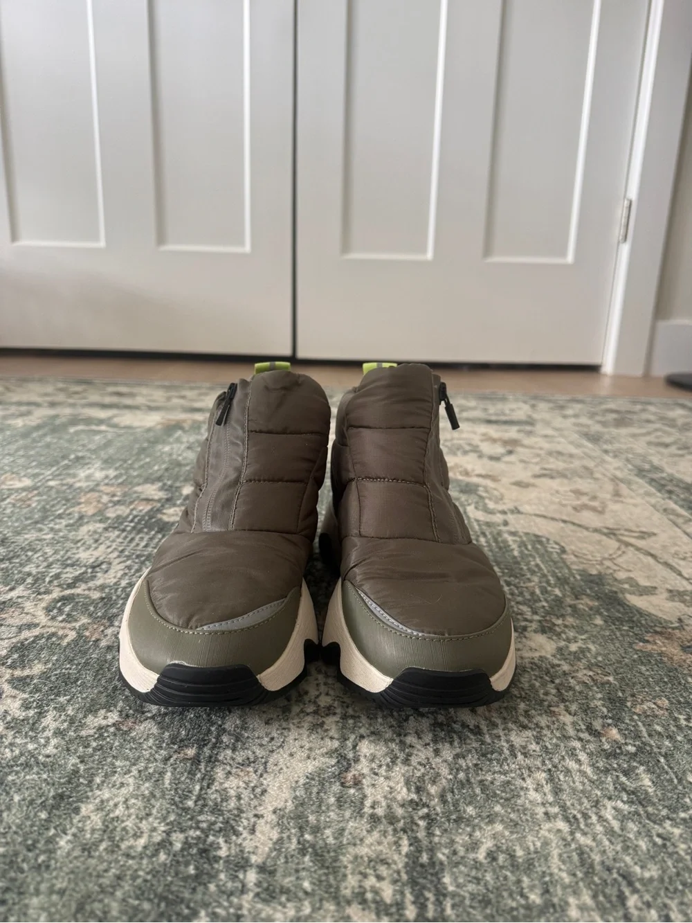 SOREL Kinetic Impact Puffy Zip Waterproof Boots Stone Green Size 6 NWT